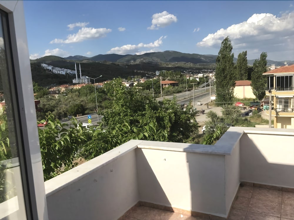 Zeytin Otel Altinoluk