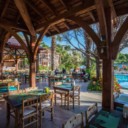 Club Pink Palace Hotel
