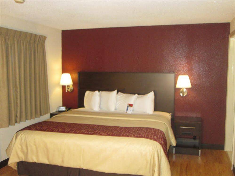 Red Roof Inn Plus+ & Suites Guilford