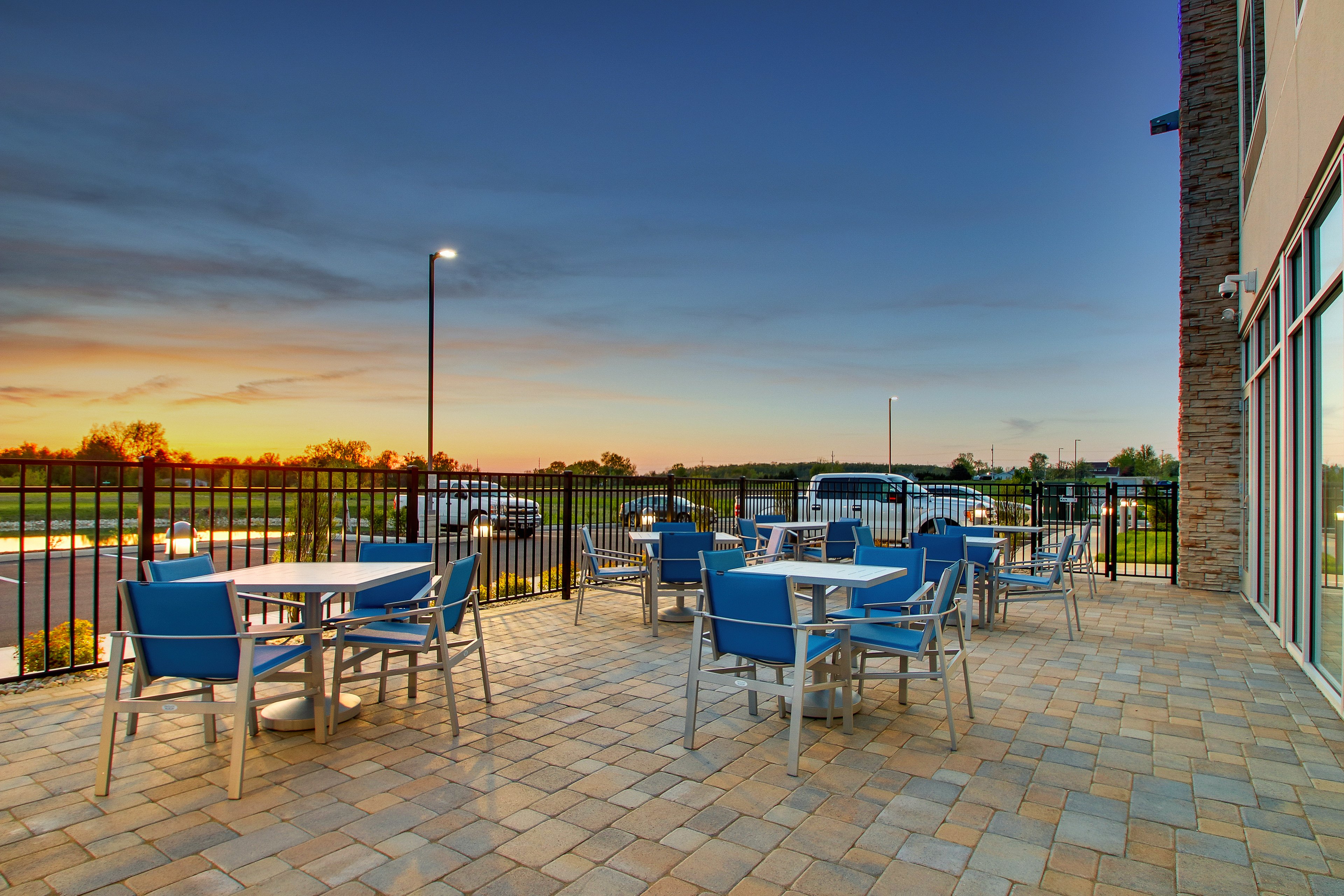 Holiday Inn Express & Suites Findlay North, an Ihg Hotel