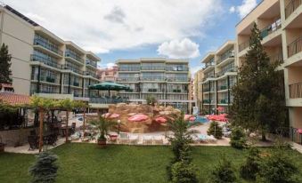 Sunny Day Club Hotel