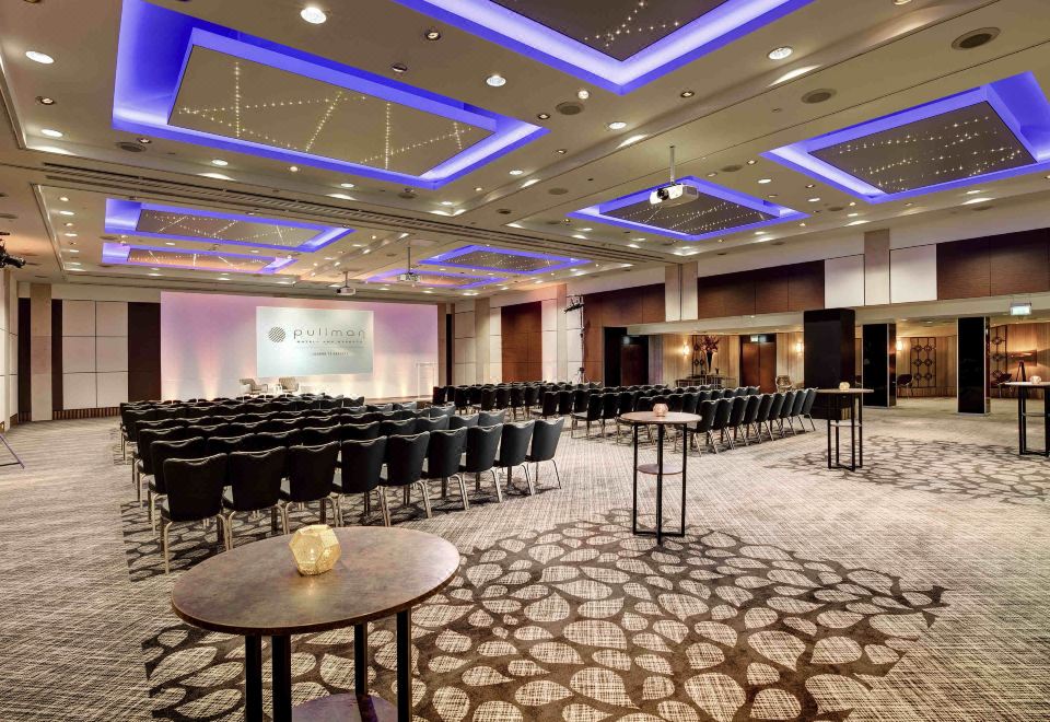 4. 풀먼 런던 세인..