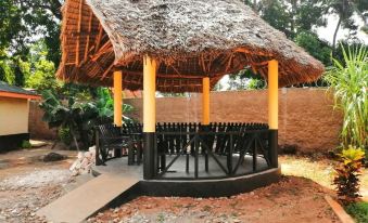 Diani Travelers Guest House