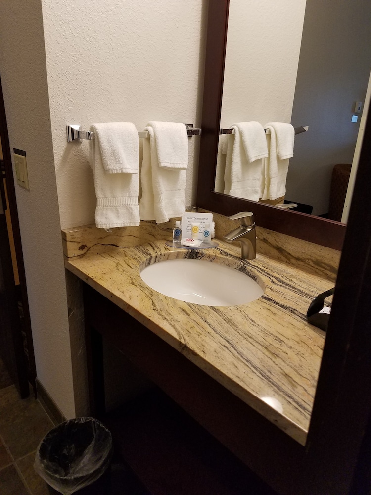 Comfort Inn & Suites Ashland