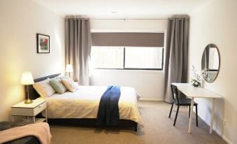 7 Bedrooms House for Big Group - Housity
