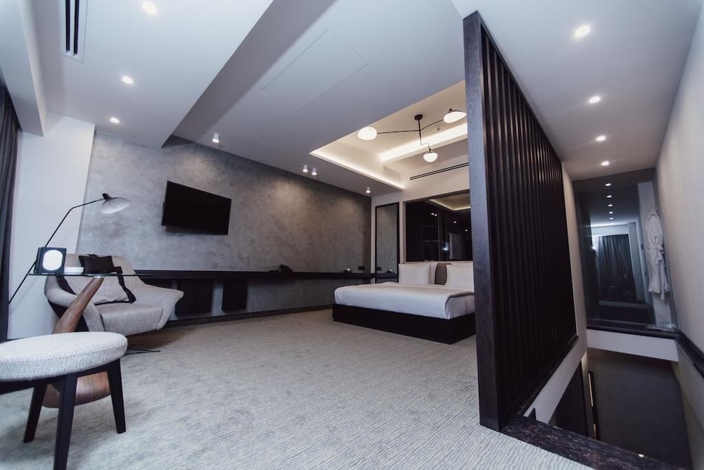 Aghababyan's Hotel