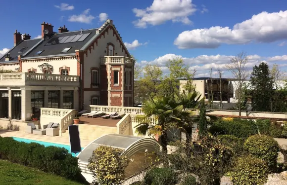 厄傑納別墅酒店