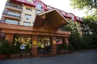 호텔 우유트 알마티