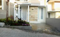 Two Bedroom at Villa Keluarga Permata Batu