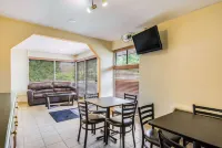 Brentwood Inn Richmond South Hotels in Bellwood