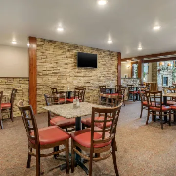 Comfort Suites Near Route 66