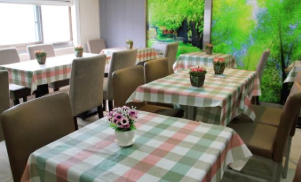 Good Friend Business Hotel - Housity