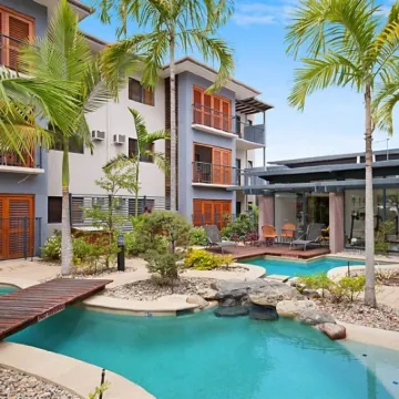 Southern Cross Atrium Apartments Hotel berhampiran Stesen Sentral Cairns