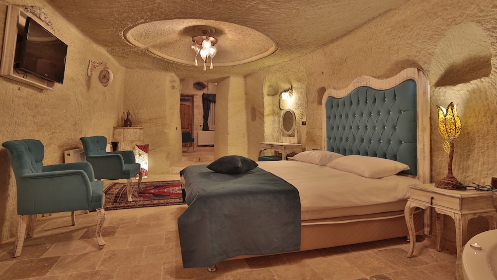 Miracle Cave Hotel