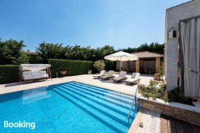 Outdoor Swimming Pool #Luxlikehome - Villa Sanni La Stella Photo