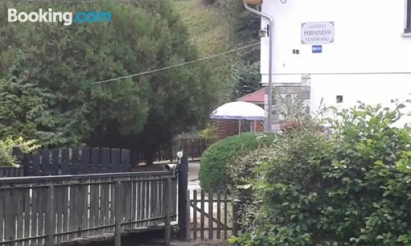 佩雷茨萊伊旅館