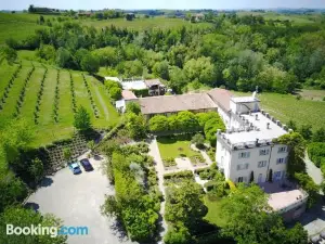 La Villa Hotel