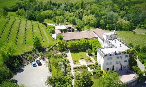 La Villa Hotel