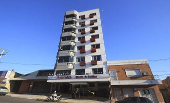 Emirates Hotel & Suites - Housity