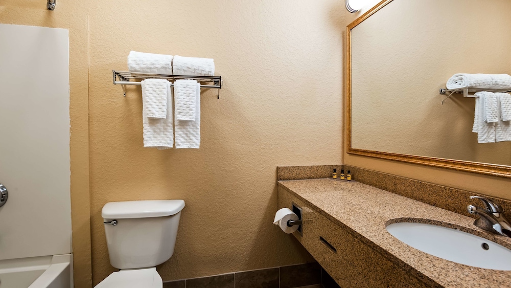 Best Western Plus Strawberry Inn & Suites