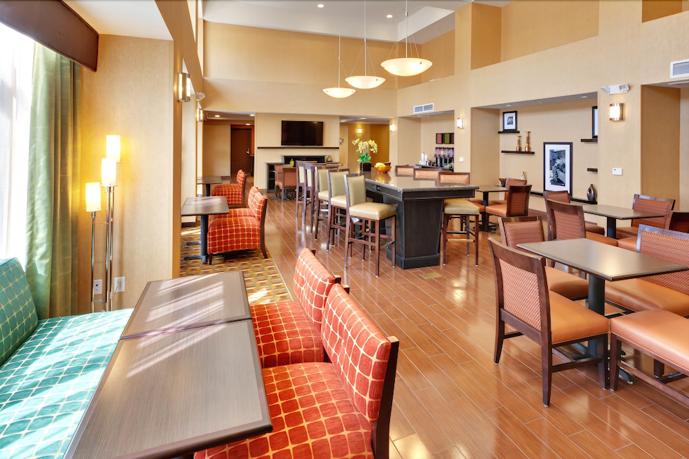 Hampton Inn & Suites Fresno - Northwest