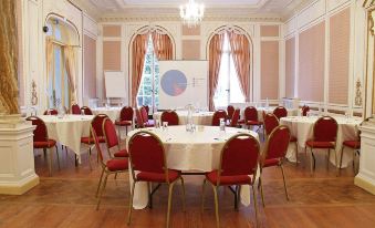 Court Colman Manor
