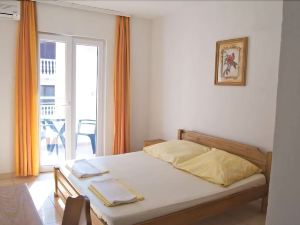 Sun Hostel Budva