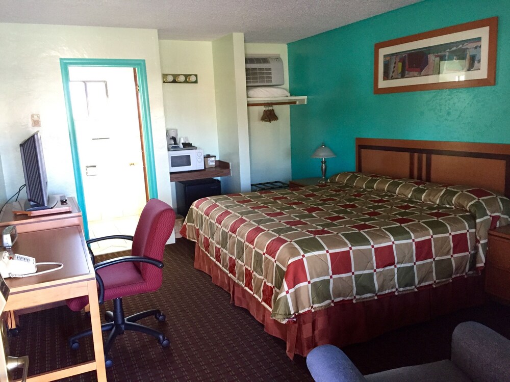 Klamath Motor Lodge