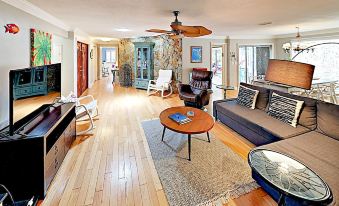 2027 Dunedin - 4 Br Home