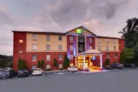 Holiday Inn Express & Suites Atlanta-Emory University Area Hotels in Decatur