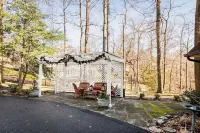 Laurel Grove Inn on the South Hotels in Parole