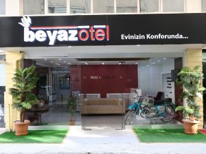 Beyaz Otel