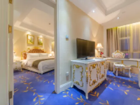 Luoding International Hotel Hotel di Luoding