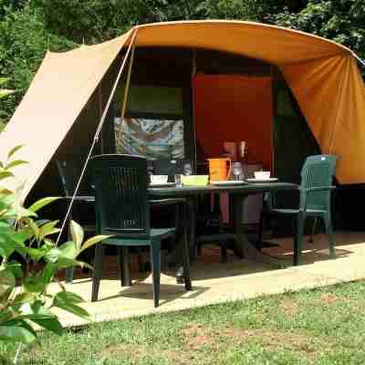 Camping La Croix Badeau Tentes équipées Rooms