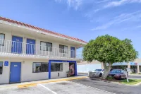 Motel 6 Corona, CA - Norco