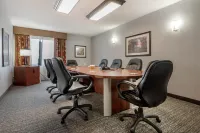 Quality Inn & Suites 5585 Ambler Drive Mississauga Ontario