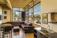 The Lark Hotels in Bozeman