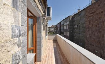 Luxury Apartments and Studios in New Building - Housity