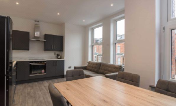Stay in Belfast - Housity