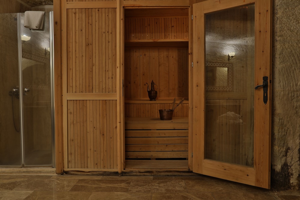 Mithra Cave Hotel
