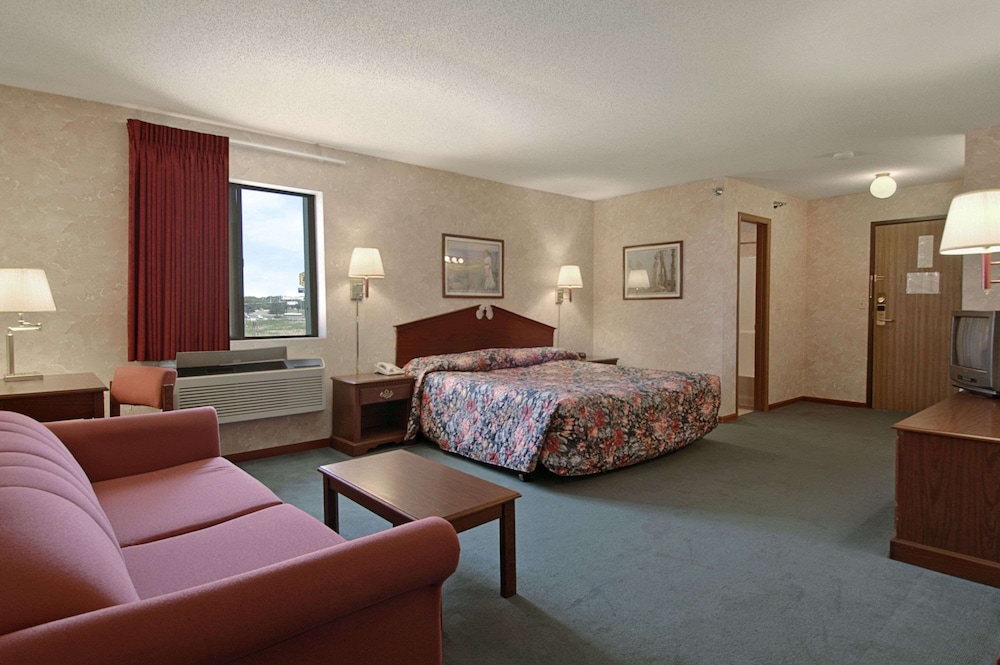 Days Inn by Wyndham Salina I-70