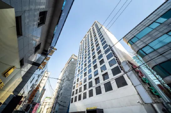 ホテル ジ アーティスト ヨクサム