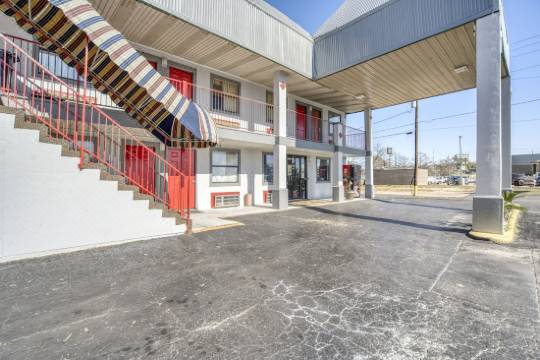 Oyo Hotel Pineville La Hwy 165-pineville Updated 2021 Price Reviews Tripcom