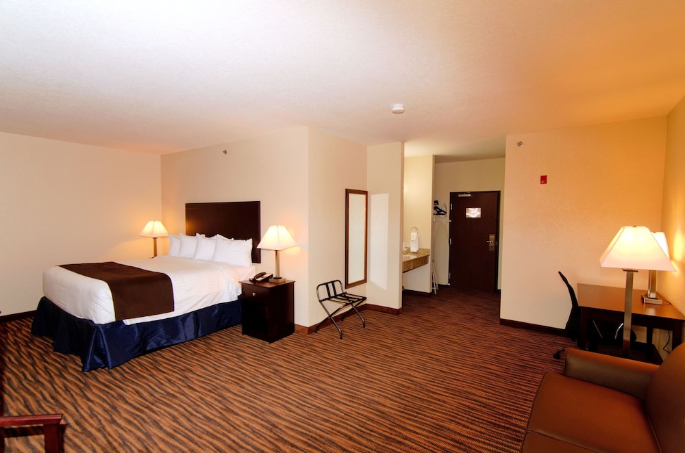 Cobblestone Inn & Suites - Denison - Oak Ridge