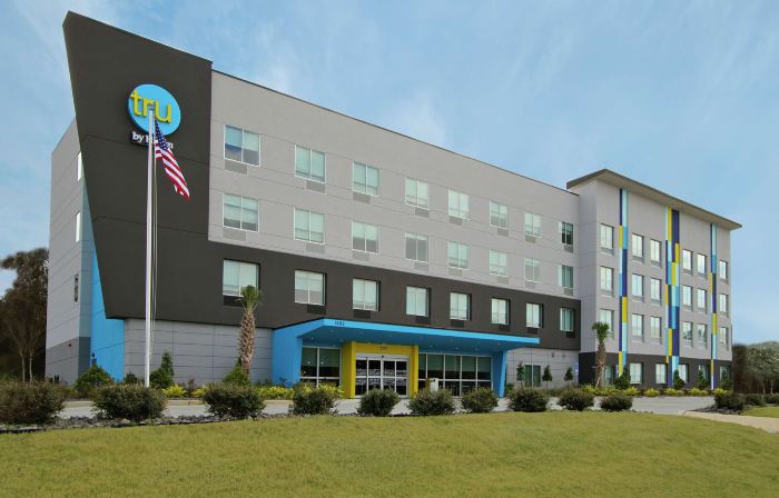 Tru by Hilton Mobile I-65 Government Blvd