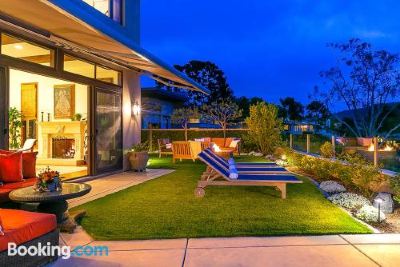 Outdoor Swimming Pool #8080 - SeaView Sanctuary Five-Bedroom Holiday Home Photo