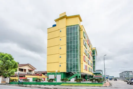 Pine Garden Hotel