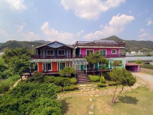 Pinkhouse Pension Yangpyeong