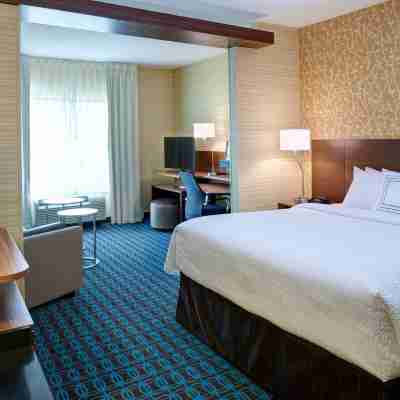 Fairfield Inn & Suites Detroit Troy Rooms