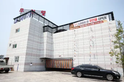 June Self check-in Motel 상화원(尙和園) 주변 호텔